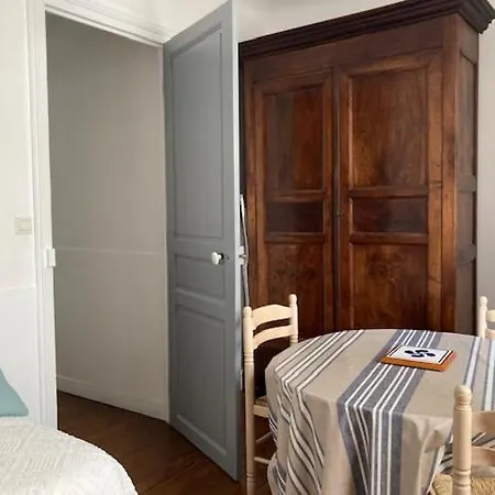 Etchebarne Gæstehus 3*